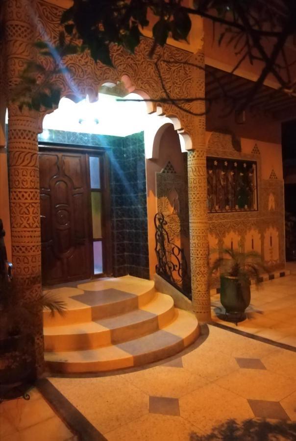 Villa Eden Варзазат Екстериор снимка