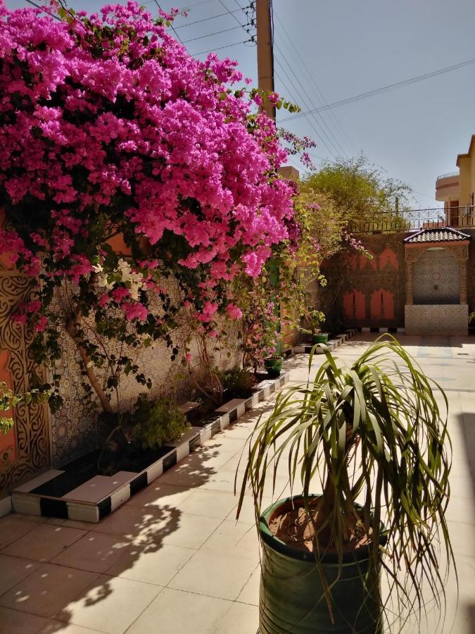 Villa Eden Варзазат Екстериор снимка