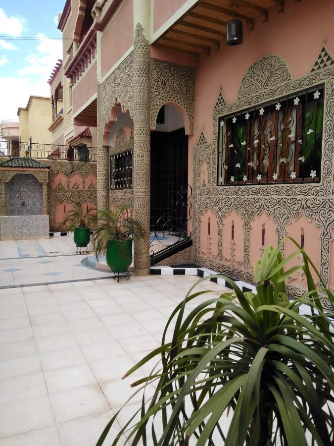 Villa Eden Варзазат Екстериор снимка